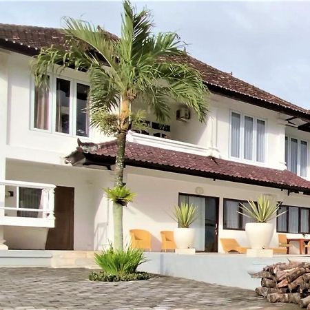 AirsatangMedewi Manor公寓式酒店 外观 照片
